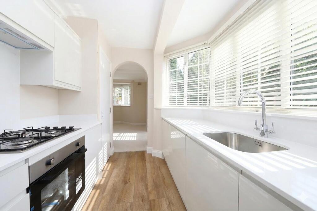 Apartment in London - More