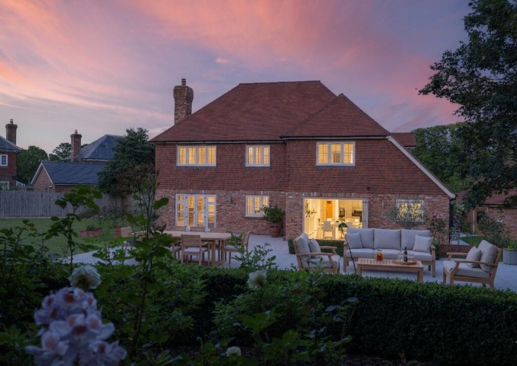 Main image of property: Parsonage Croft, Etchingham