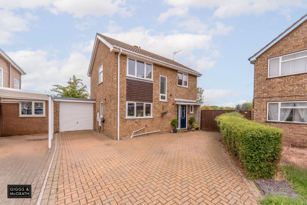 4-bed detached on Loftsteads, Somersham, Huntingdon, Cambridgeshire, PE28 3HX, £350,000
