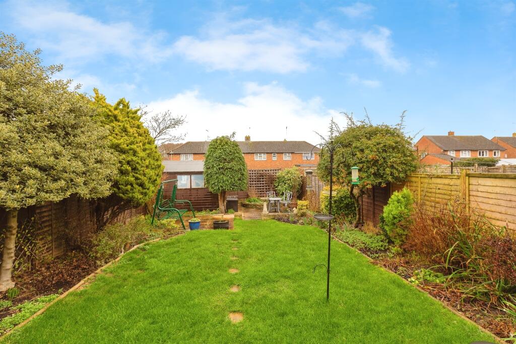 House in Aylesbury, Quarrendon - View 4