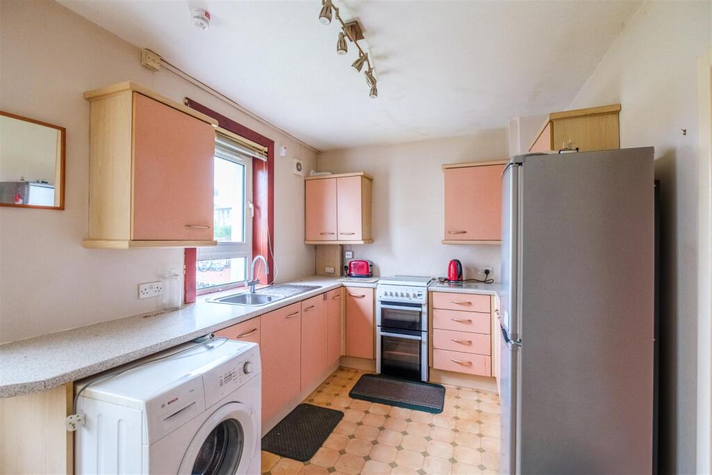 House in Stonehouse, South Lanarkshire - More