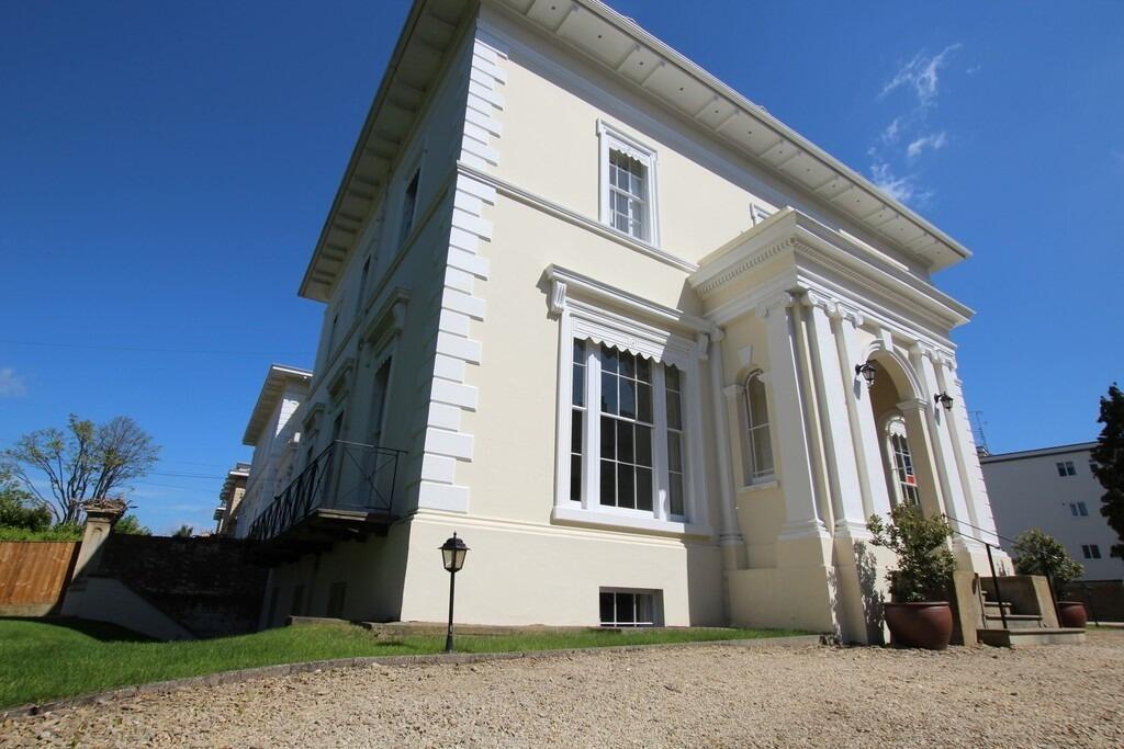 Main image of property: Lansdown Crescent, Cheltenham, Gloucestershire, GL50 2LF