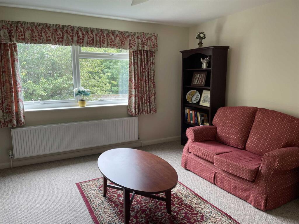 Apartment in Sheffield - View 4