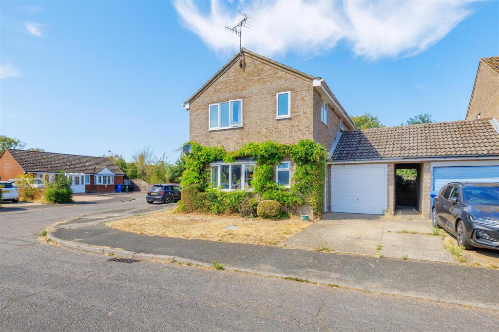 Kingfisher Crescent, Reydon, Southwold photo 4