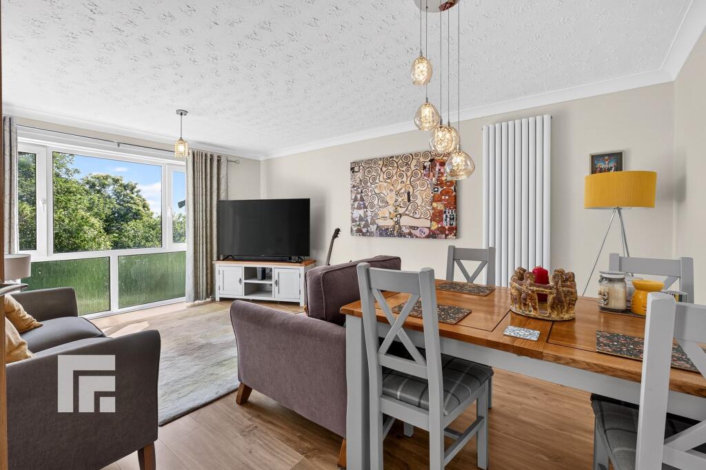 Apartment in Cardiff, Radyr, Radyr and Morganstown - View 2