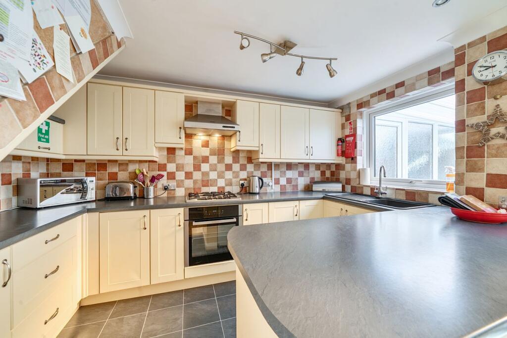 House in Southampton - More