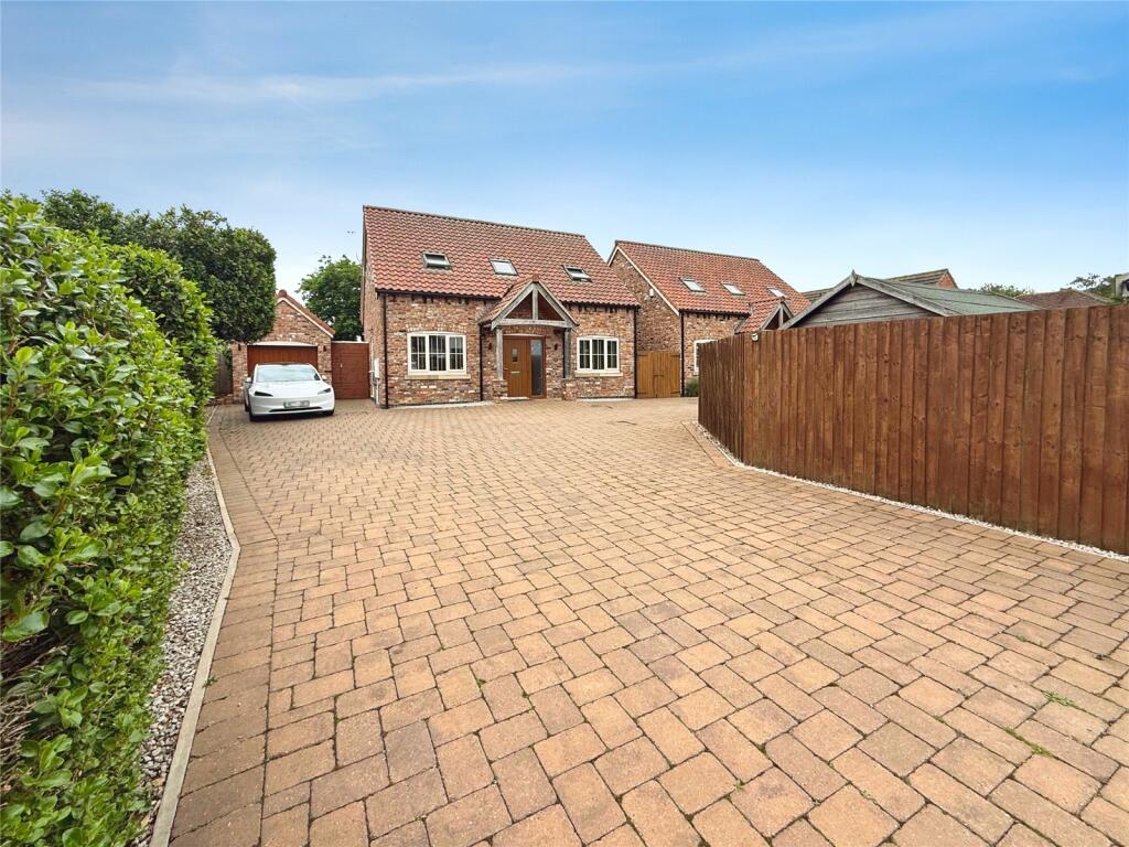 Mill Lane, North Hykeham, Lincoln, Lincolnshire, LN6
