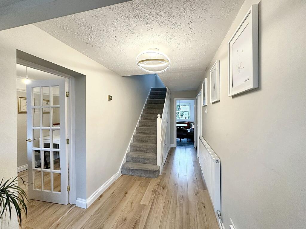 House in South Kesteven, Ancaster - View 2