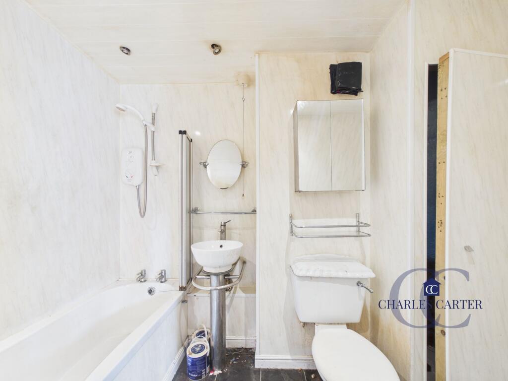 Apartment in Gloucester - View 5