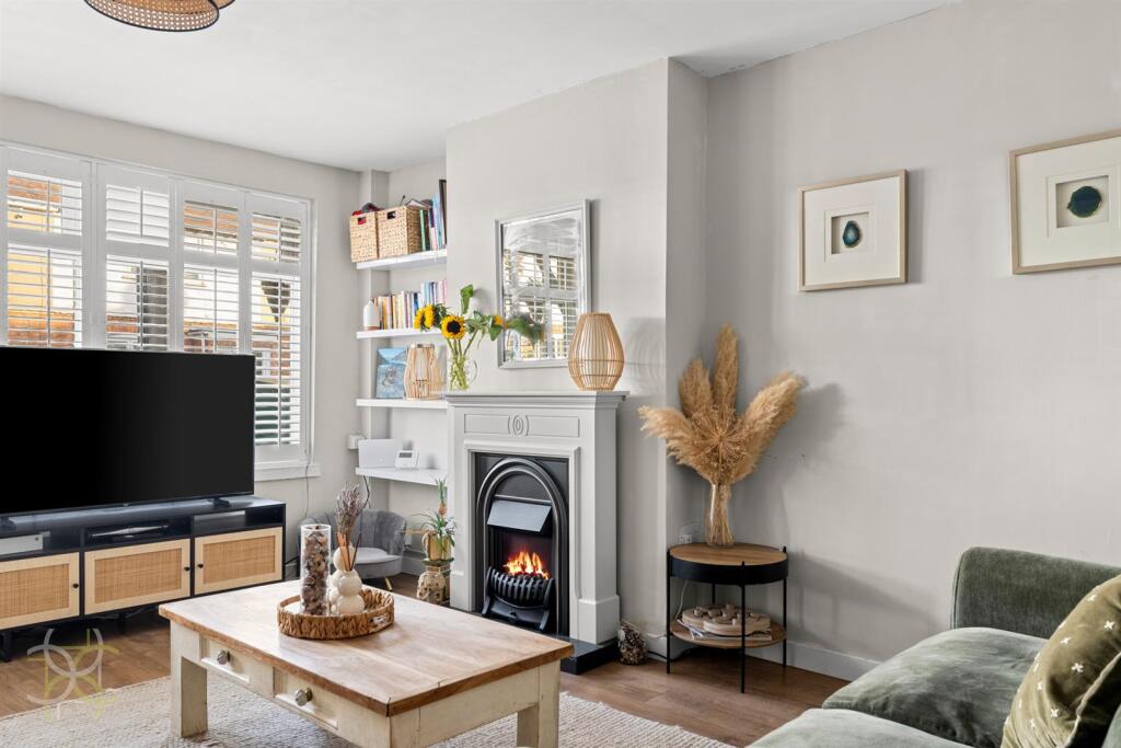 House in Worcester - View 3