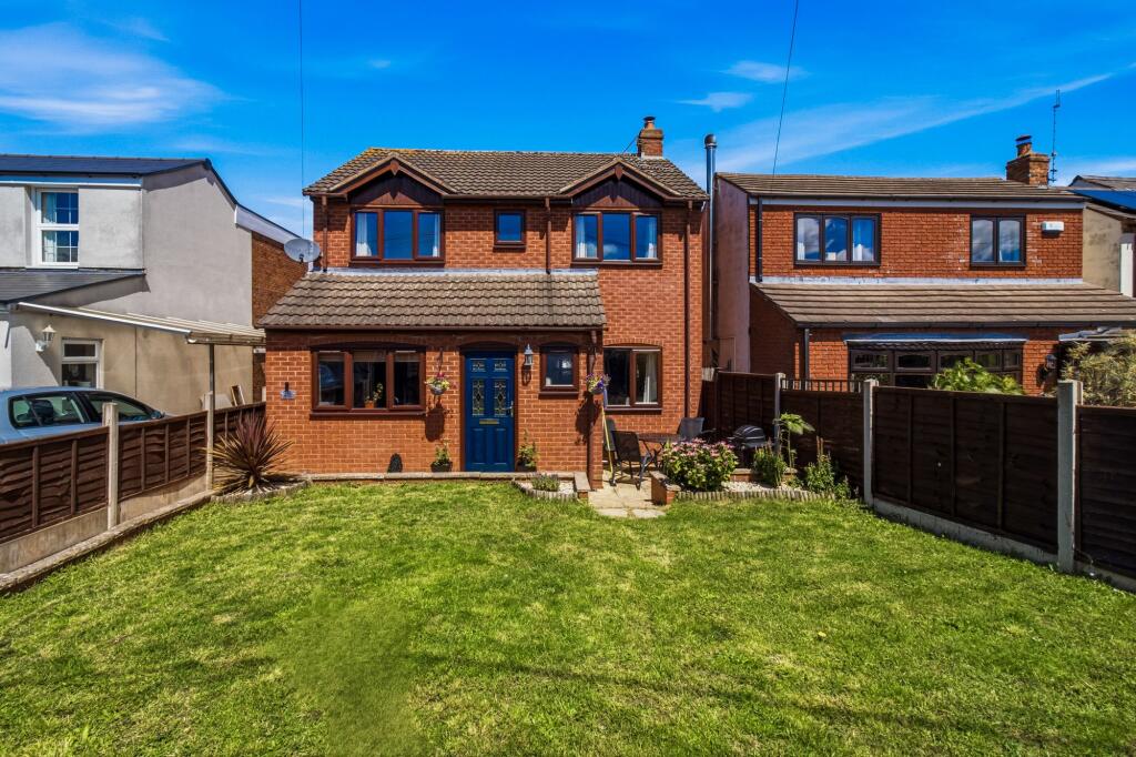 4-bed detached on Saunders Street, Worcester, WR3, £360,000