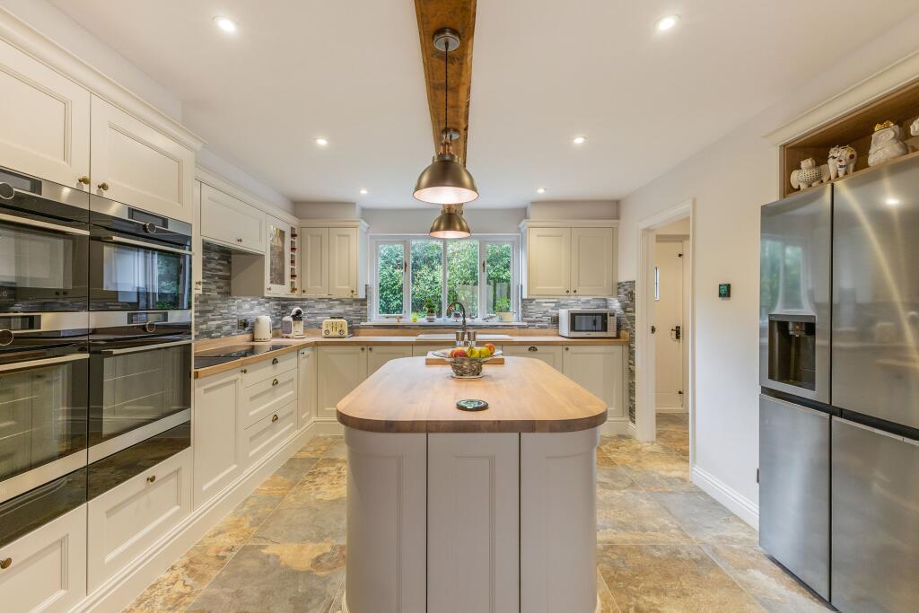 House in East Hertfordshire, Keepers Chase, Buntingford - More