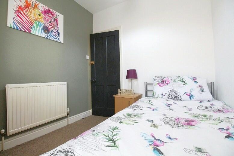 Main image of property: 35 Oakfield Street, Lincoln, Lincolnshire, LN2 5LU, United Kingdom