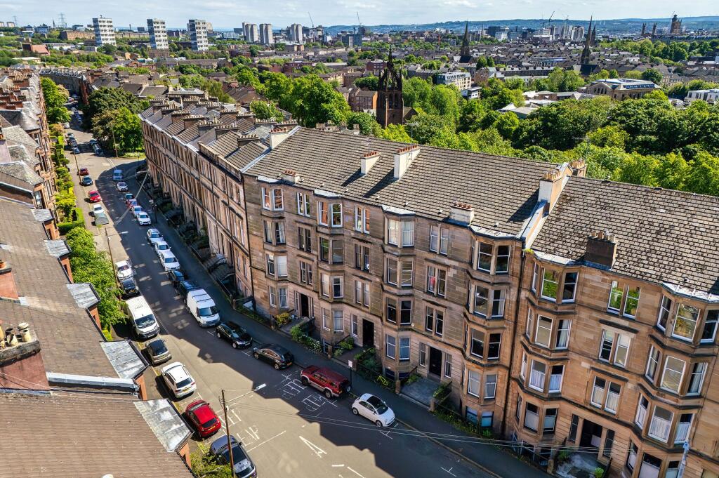4-bed flat on Wilton Street, North Kelvinside, Glasgow, £379,000