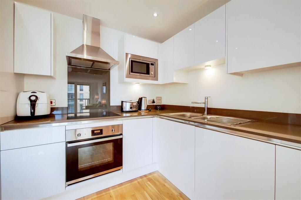 Apartment in London - View 3