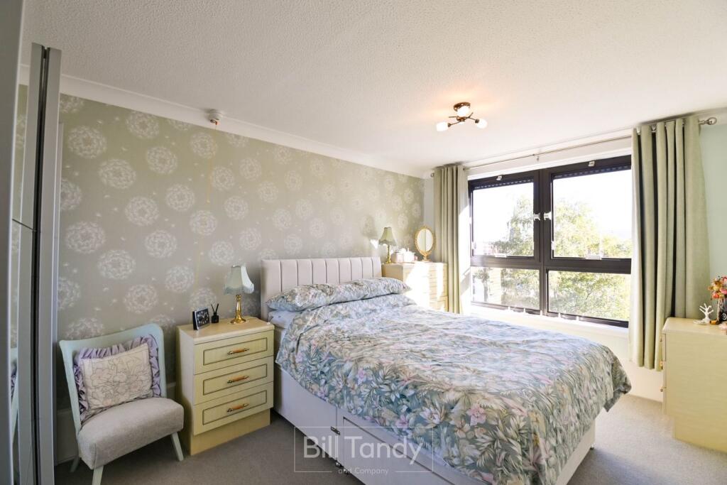 Apartment in Lichfield, Darwin Park - View 5
