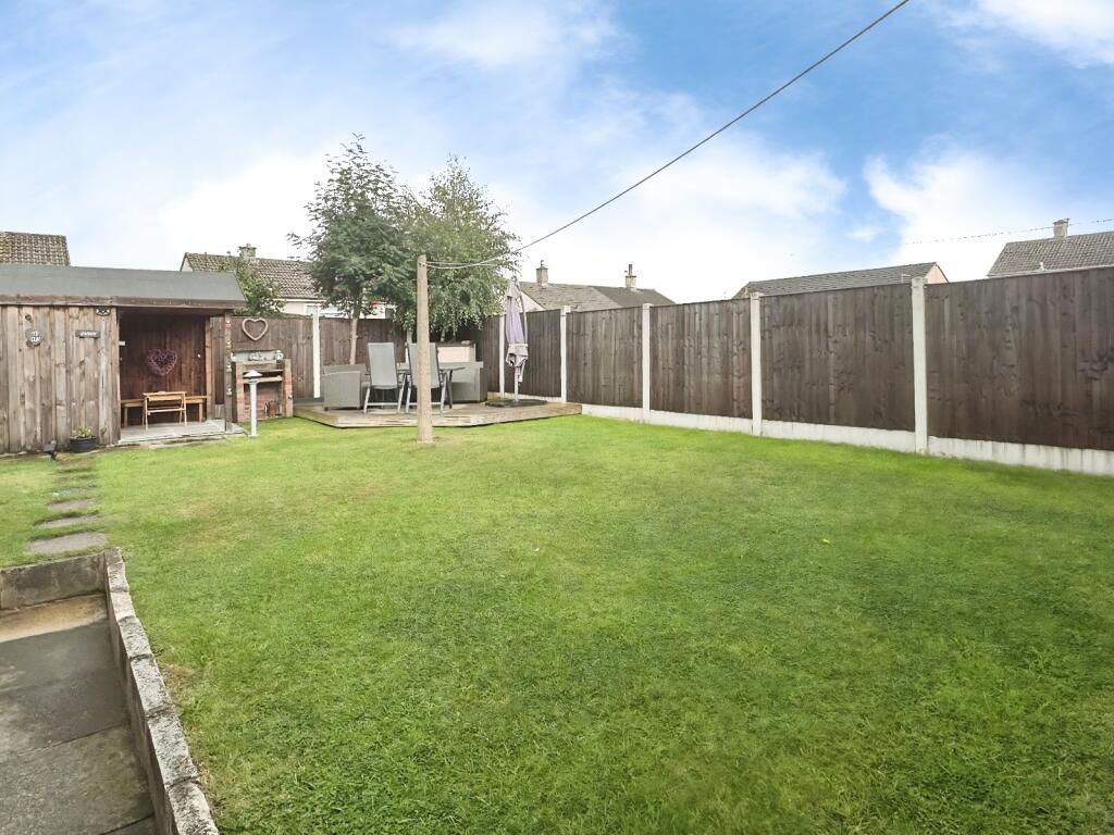 Foldings Road, Scholes, BD19 photo 4