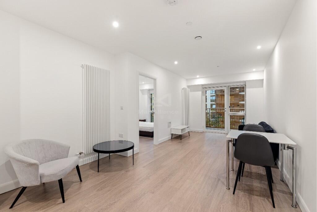 1-bed flat on Royal Eden Docks, Seagull Lane, London, E16, £430,000