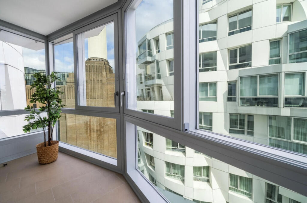 Wilshire House, 2 Prospect Way, London, London, SW11 photo 4