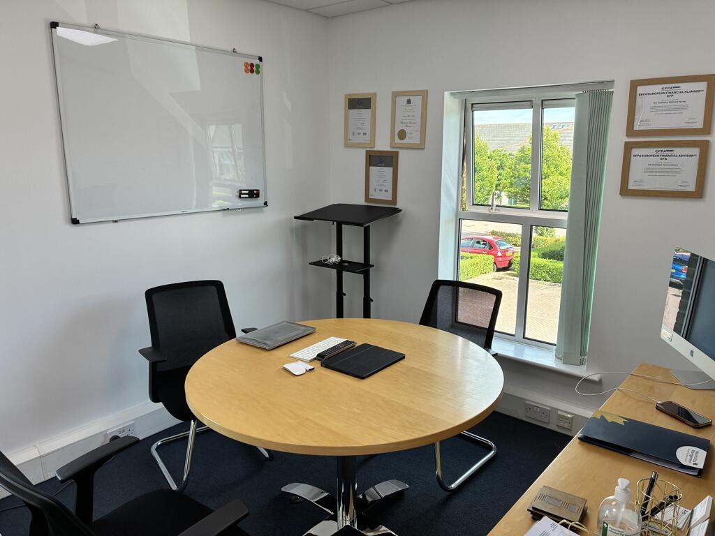 Main image of property: 17 Furzton Lake Shirwell Crescent, Furzton, Milton Keynes, Buckinghamshire, MK4