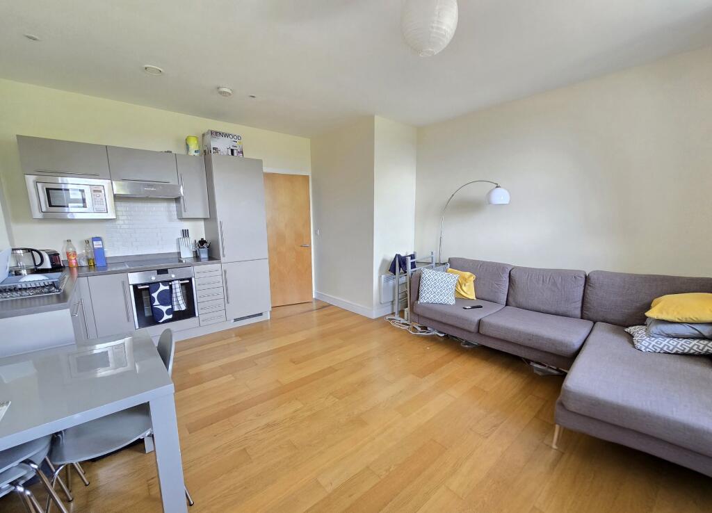 Apartment in Trafford, Greater Manchester - View 2