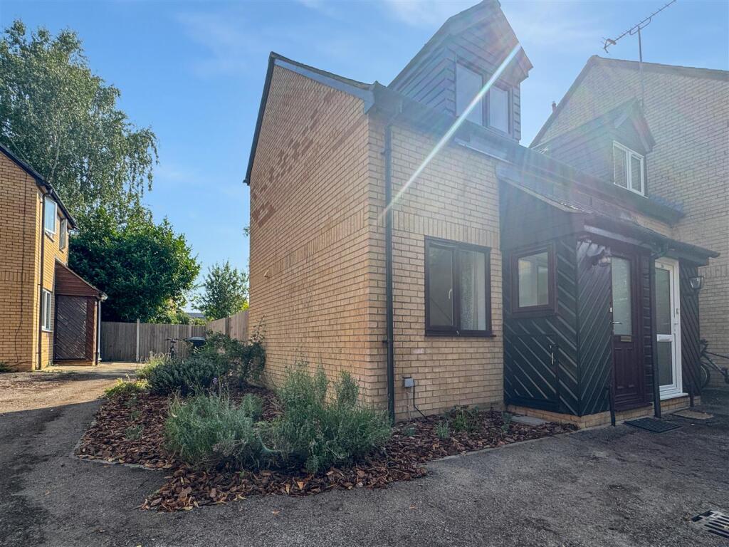 Main image of property: Primary Court, Chesterton