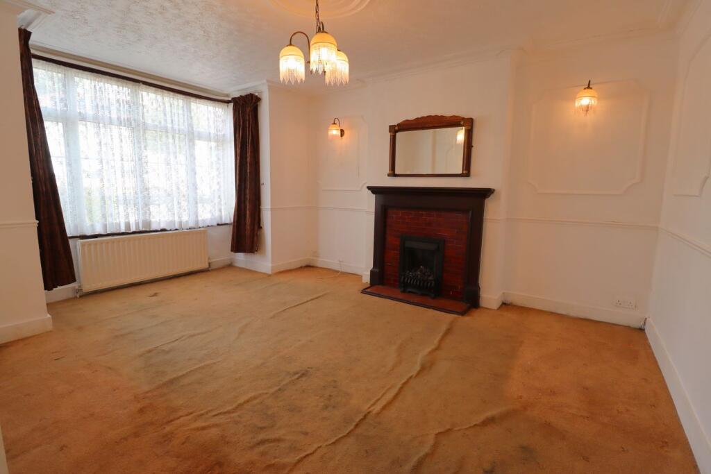 House in Rochford, Rayleigh - More
