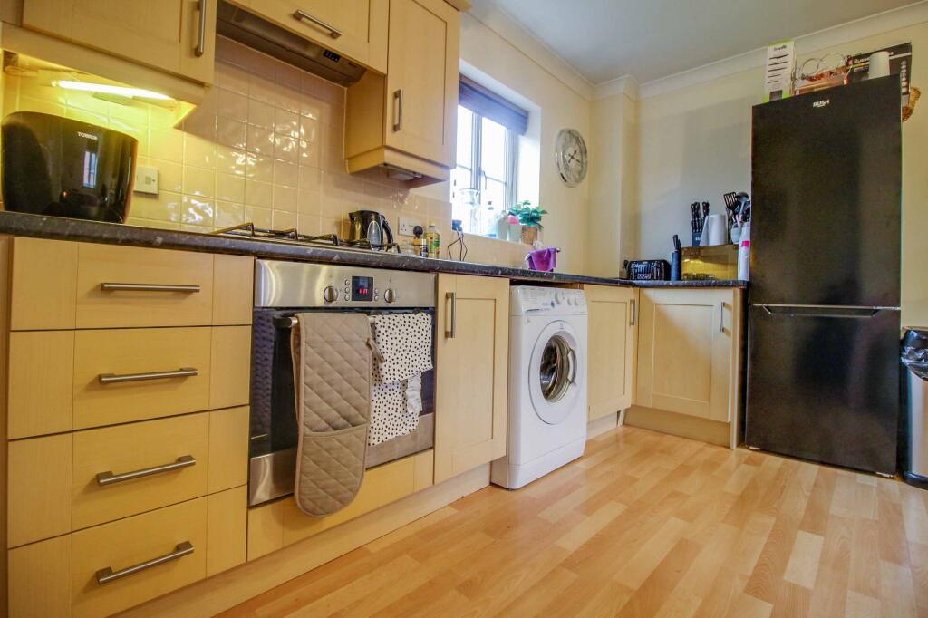 House in Swindon, Haydon Wick - View 5