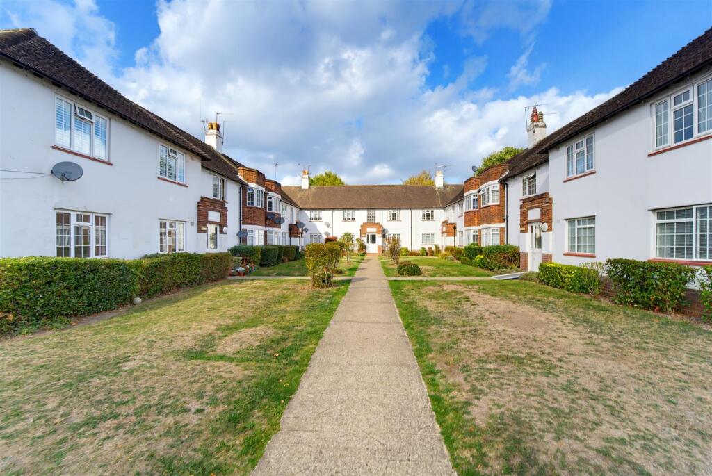 Main image of property: Bathurst Walk, Iver