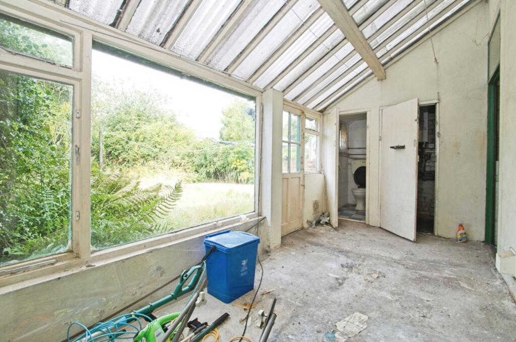 House in Cardiff, Rhiwbina - View 3