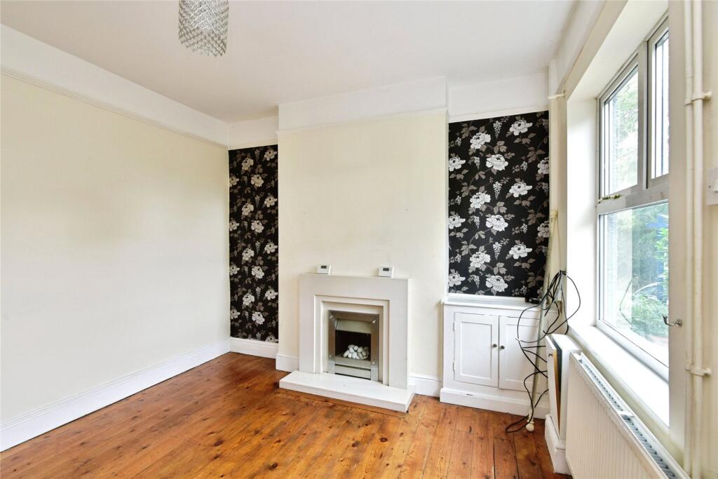House in Stoke-on-Trent - More