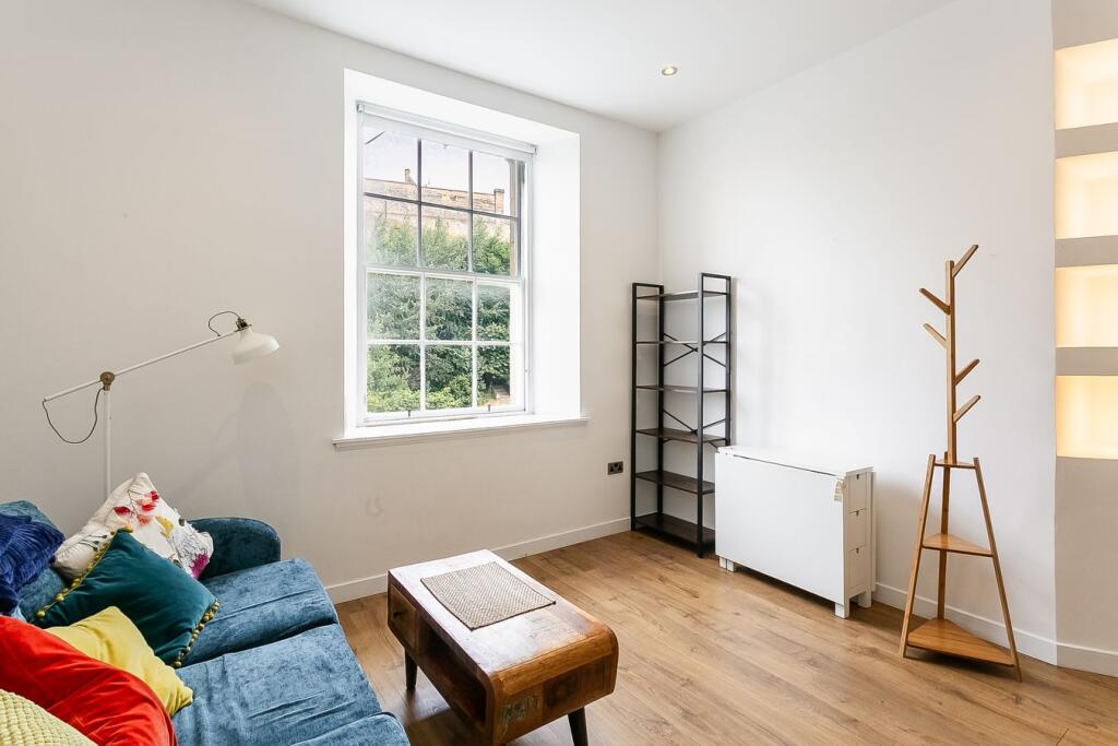 Apartment in Edinburgh, Abbeyhill, Old Town - View 4