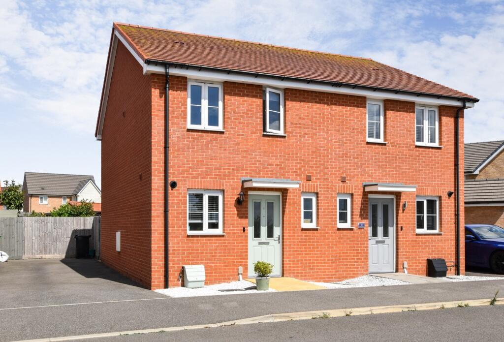 2-bed semi-detached on Defiant Drive, Maldon, £330,000