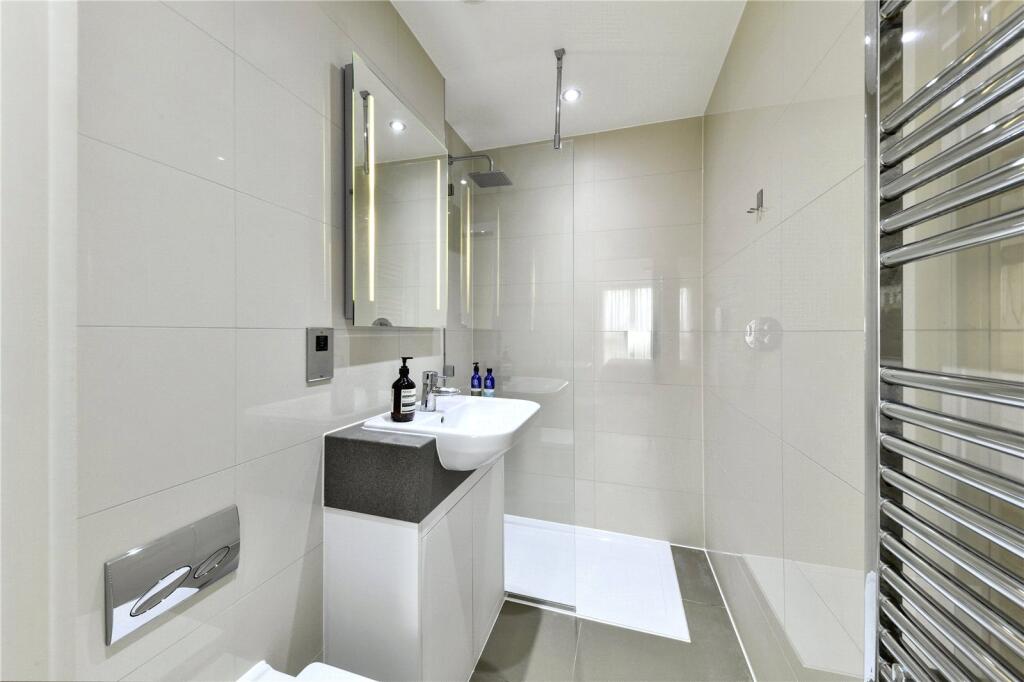 Apartment in London - View 5