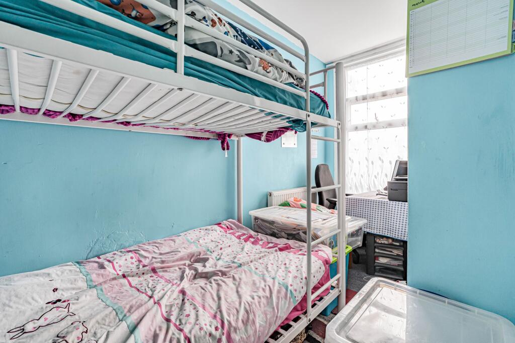 Apartment in London - More
