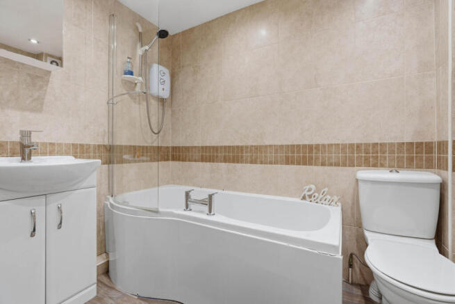 Apartment 1 Bathroom