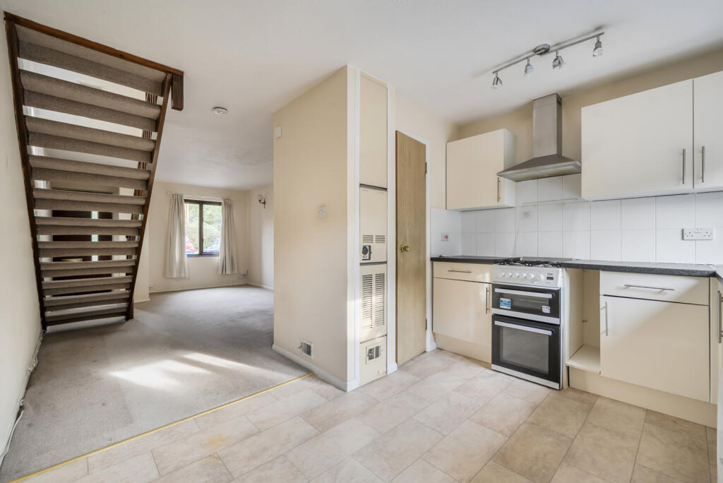 Main image of property: Broad Hinton, Twyford, Reading, Berkshire, RG10