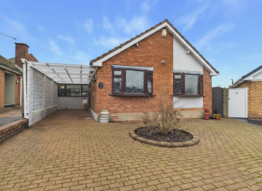 Highcliffe Road, Two Gates, Tamworth, B77