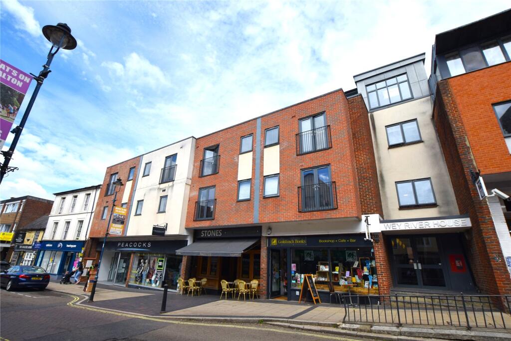 Main image of property: 22 High Street, Alton, Hampshire, GU34