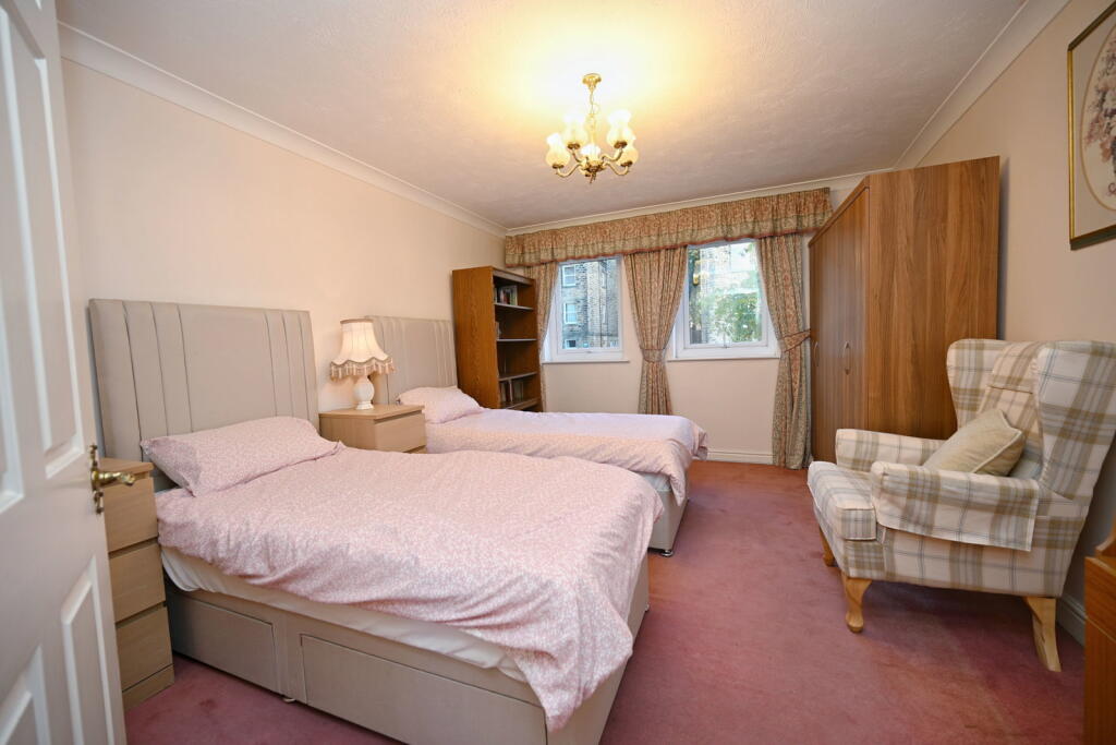Apartment in Barnsley, South Yorkshire - More