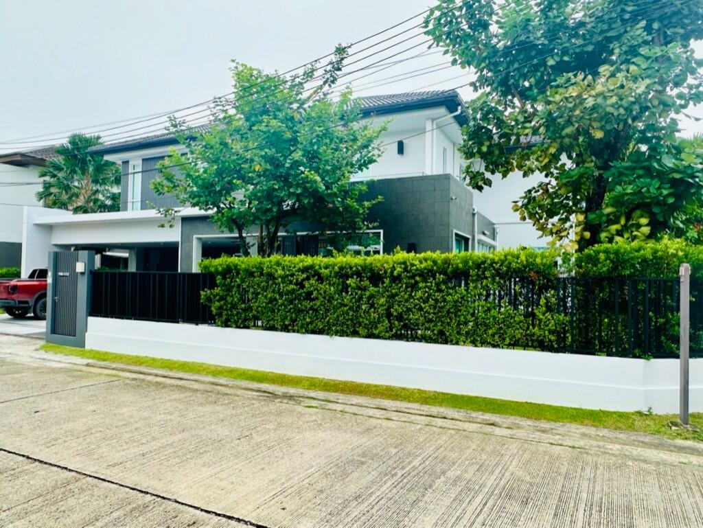 Main image of property: Phuket Town, Phuket