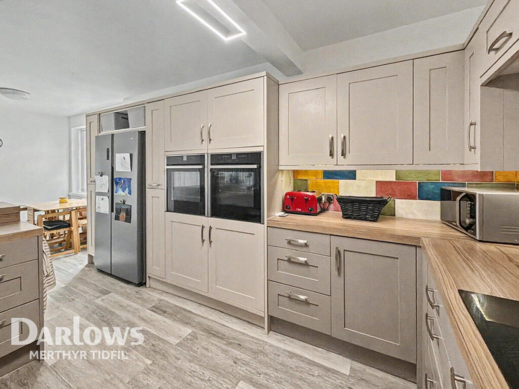 House in Merthyr Tydfil, Cefn-coed-y-cymmer, Cefn Coed - View 5
