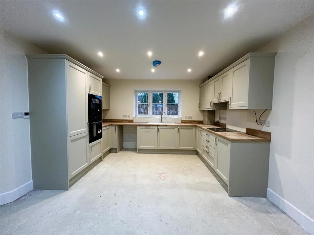 St Johns Road, Kilburn, Belper photo 2