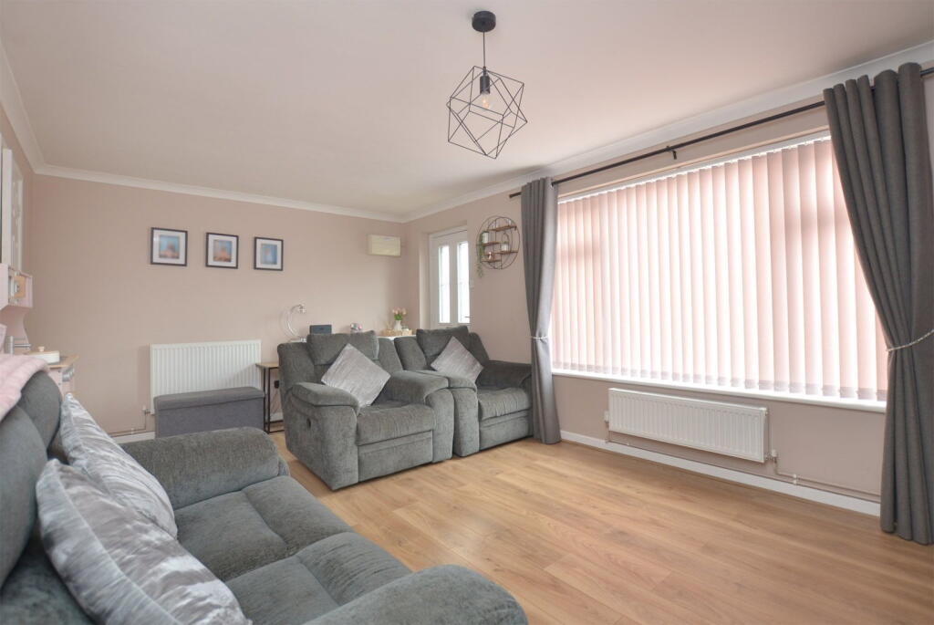 House in King's Lynn and West Norfolk, Fairstead - More