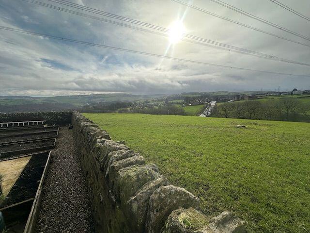 3 Pannier Top, Barkisland, HX4 photo 2