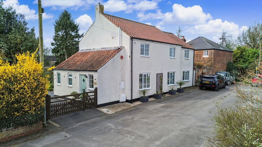 Main image of property: The Cottage, Holmes Lane, Dunholme, Lincoln, LN2 3QT