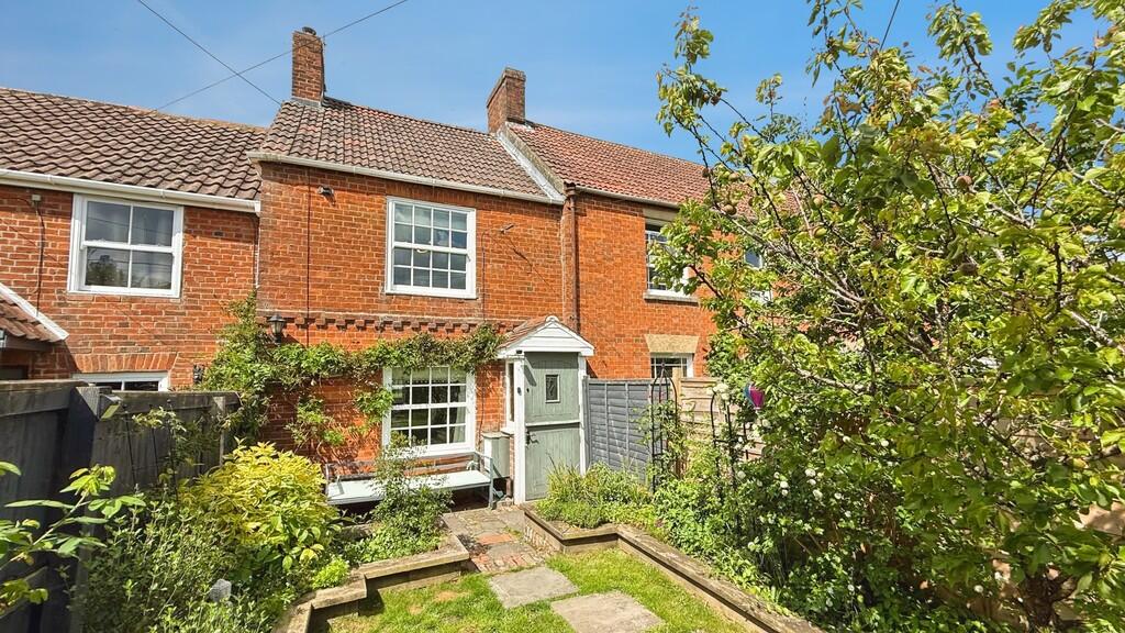 3-bed house on High Street, Dilton Marsh, £300,000