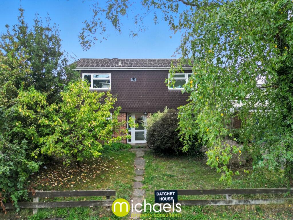 3-bed detached on Marsh Crescent, Rowhedge, Colchester, CO5, £325,000