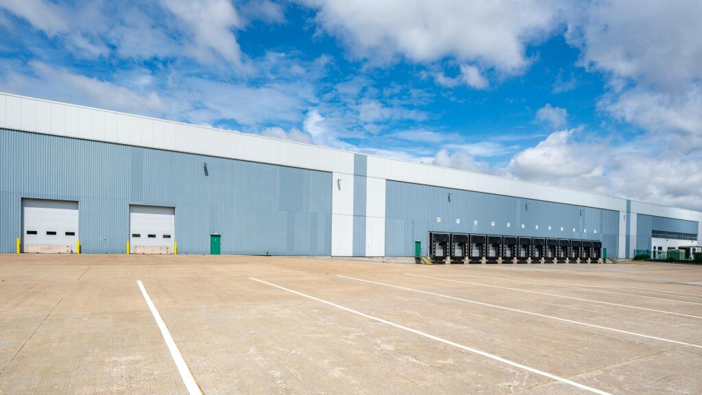 Apex Yard  loading.jpg