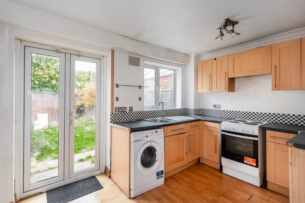 Halifield Drive, Belvedere, DA17 photo 4
